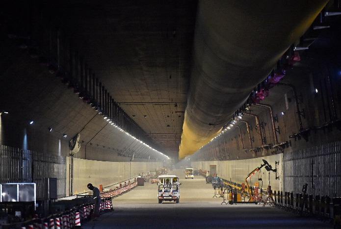 港珠澳大橋隧道施工