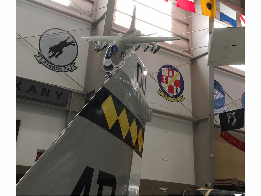 美國展覽館中的A-7攻擊機尾翼