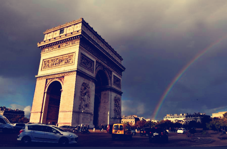 雨後彩虹和巴黎凱旋門