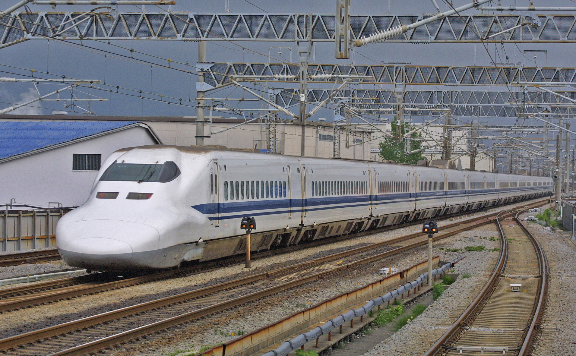 700T的原型車，新幹線700系列車