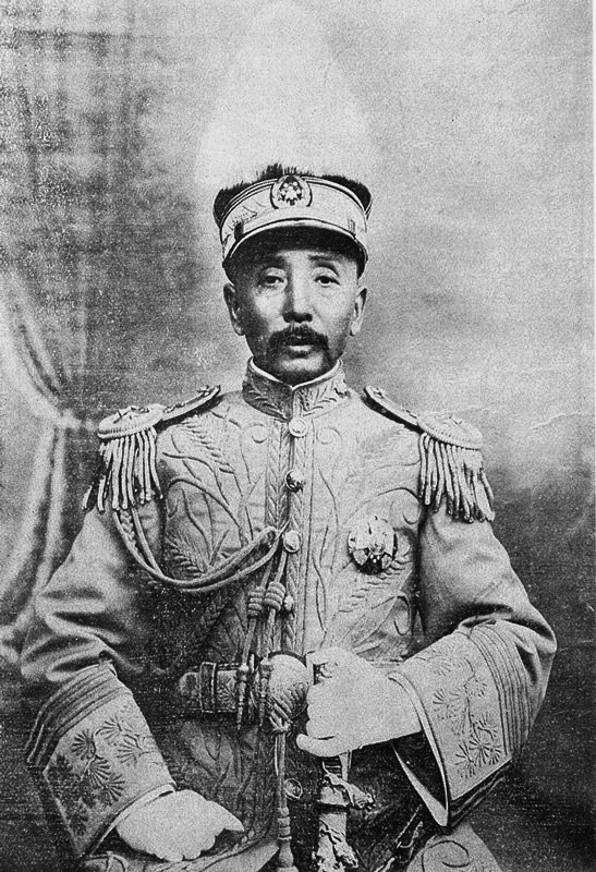 自任“中華民國陸海軍大元帥”的張作霖