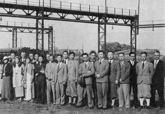 1934年中國學生代表團參觀德國工業設施
