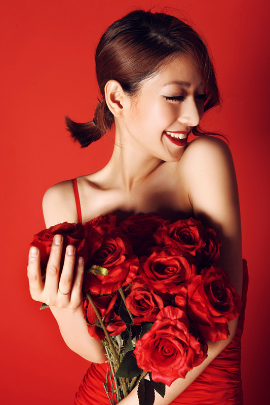 美人紀-紅裙