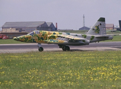 蘇-25攻擊機