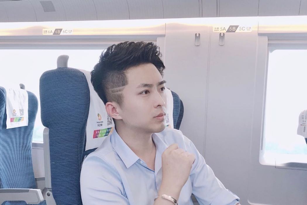 子小偉 子小偉
