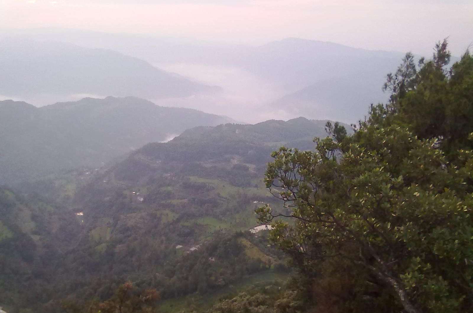陰靈山(靈陰山) 陰靈山(靈陰山)
