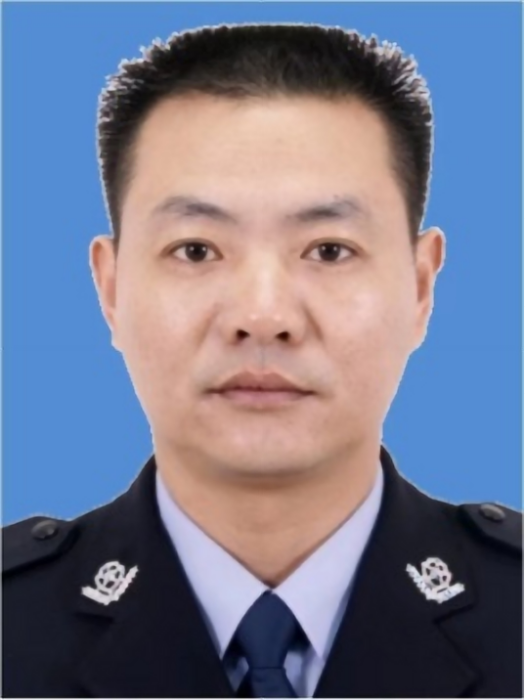 姚強(福建省廈門市公安局交警支隊橋隧大隊廈門某中隊中隊長) 姚強(福建省廈門市公安局交警支隊橋隧大隊廈門某中隊中隊長)