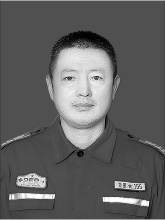 王曉龍(新疆維吾爾自治區阿拉爾市胡楊救援隊原副隊長) 王曉龍(新疆維吾爾自治區阿拉爾市胡楊救援隊原副隊長)