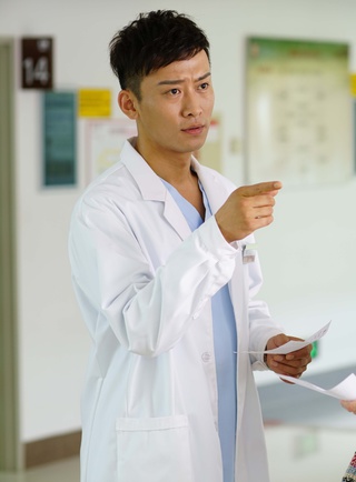 鄭奇(中國內地男演員) 鄭奇(中國內地男演員)