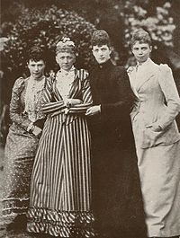 路易絲與她的三個女兒