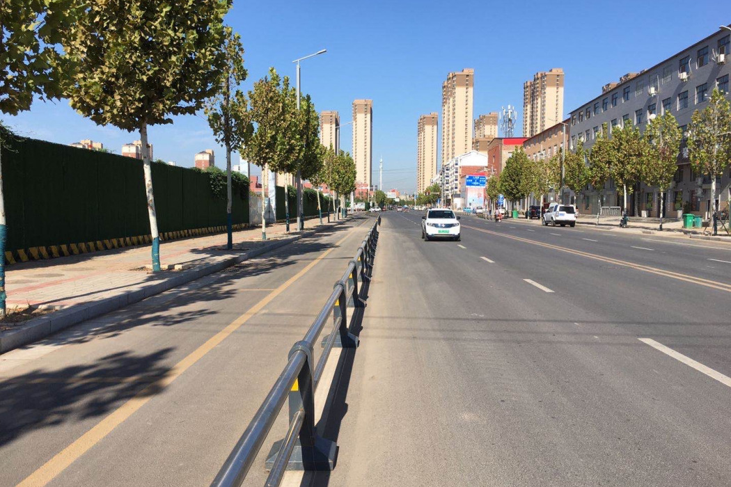 東風路(中國江蘇省連雲港市海州區境內道路) 東風路(中國江蘇省連雲港市海州區境內道路)
