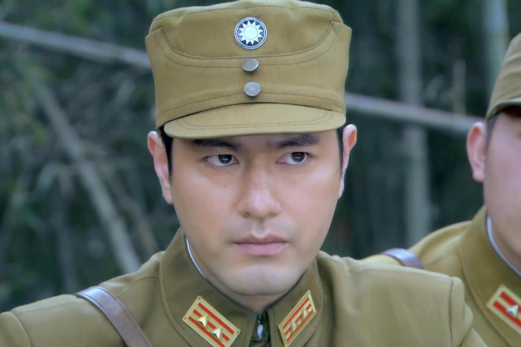 石鑫(電視劇《光影》中的角色,由龔海銘飾演) 石鑫(電視劇《光影》中的角色,由龔海銘飾演)