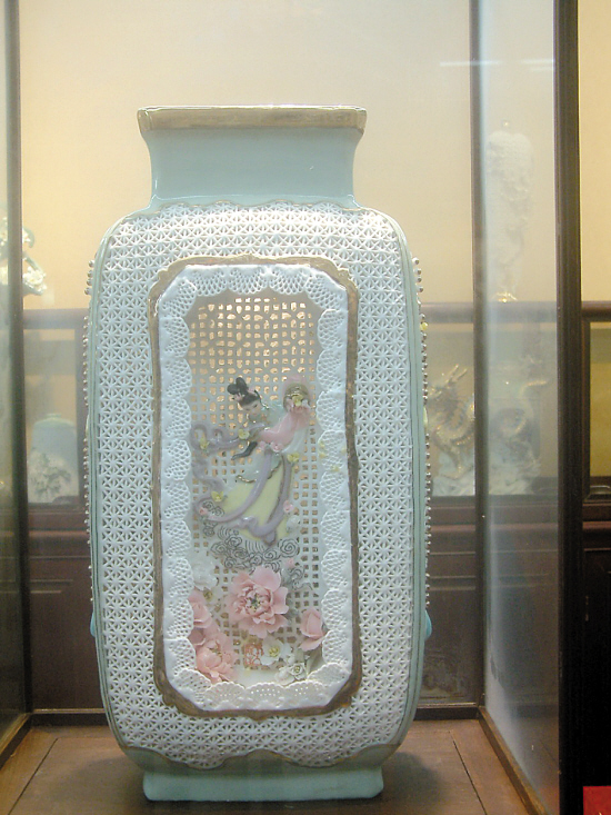 楓溪瓷燒制的通花瓷