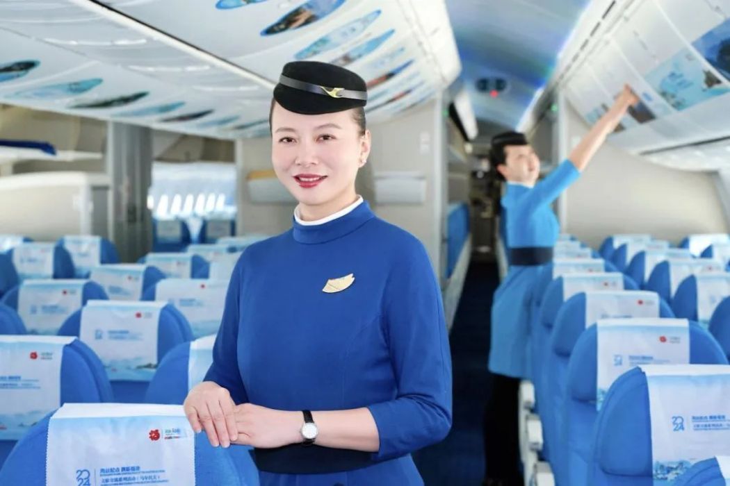 於翔(廈門航空有限公司客艙部高級乘務員)