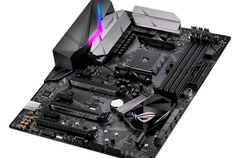 華碩ROG STRIX X370-F Gaming 華碩ROG STRIX X370-F Gaming