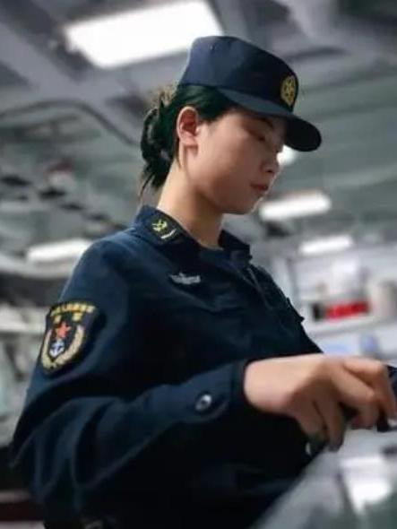 陳奕(海軍第44批護航編隊淄博艦報務兵) 陳奕(海軍第44批護航編隊淄博艦報務兵)