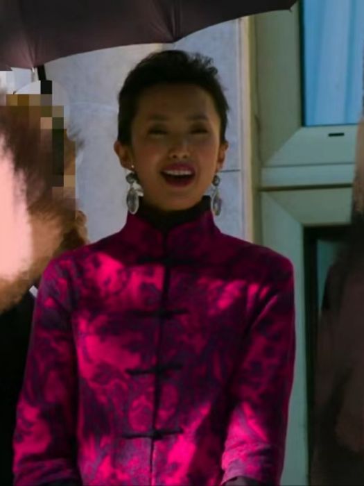 莫妮卡(時尚劇情電影《微愛之漸入佳境》中的角色) 莫妮卡(時尚劇情電影《微愛之漸入佳境》中的角色)