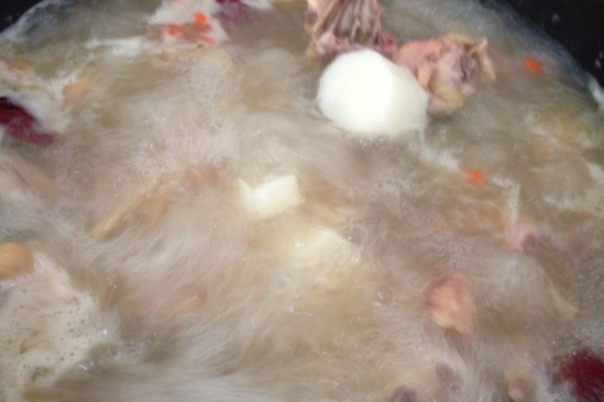 平菇鳳翅湯 平菇鳳翅湯
