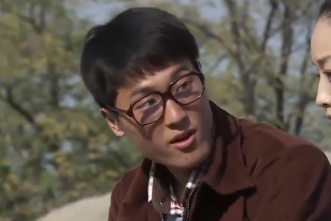 鄭光(歷史情感劇《葉落長安》中的角色,由侯曉飾演) 鄭光(歷史情感劇《葉落長安》中的角色,由侯曉飾演)