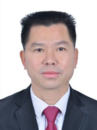 陳恩濤(廣西貴港市港北區市場監督管理局黨組書記、局長) 陳恩濤(廣西貴港市港北區市場監督管理局黨組書記、局長)