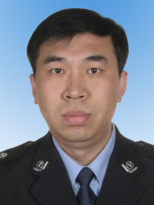 李國文(山東省煙臺市萊州市公安局黨委委員、刑事偵查大隊大隊長) 李國文(山東省煙臺市萊州市公安局黨委委員、刑事偵查大隊大隊長)