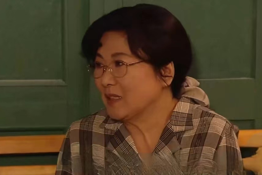 周玉梅(倫理劇《巨輪》中的角色) 周玉梅(倫理劇《巨輪》中的角色)