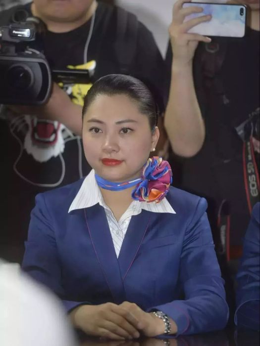 周彥雯 周彥雯