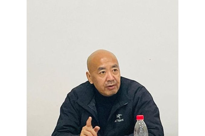 馮凱(西安飲食董事) 馮凱(西安飲食董事)