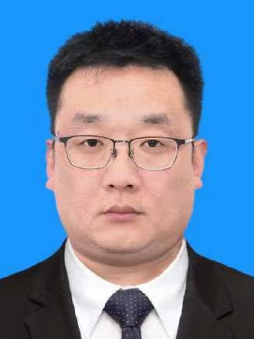馬勇(山東省臨沂市平邑縣行政審批服務局黨組副書記、局長) 馬勇(山東省臨沂市平邑縣行政審批服務局黨組副書記、局長)