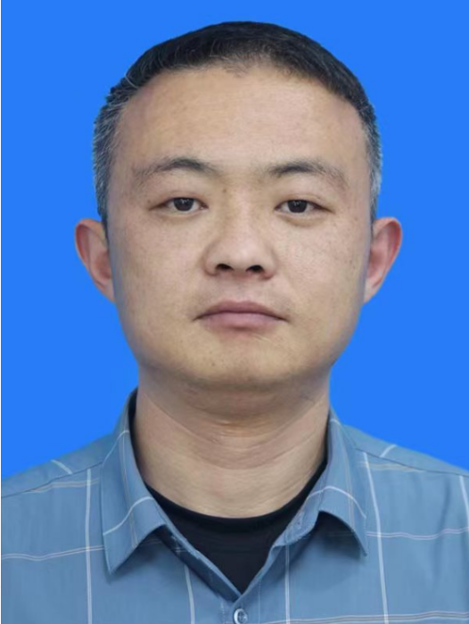 李勝傑(四川省甘孜藏族自治州新龍縣農牧農村和科技局副局長) 李勝傑(四川省甘孜藏族自治州新龍縣農牧農村和科技局副局長)