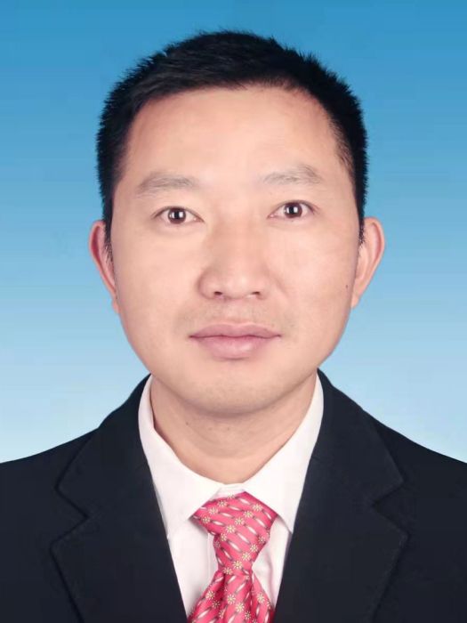 唐光輝(貴州省黔西南州晴隆縣騰龍街道黨工委副書記、晴隆縣食用菌產業專班副班長) 唐光輝(貴州省黔西南州晴隆縣騰龍街道黨工委副書記、晴隆縣食用菌產業專班副班長)