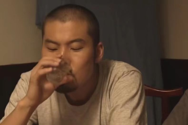費四 費四