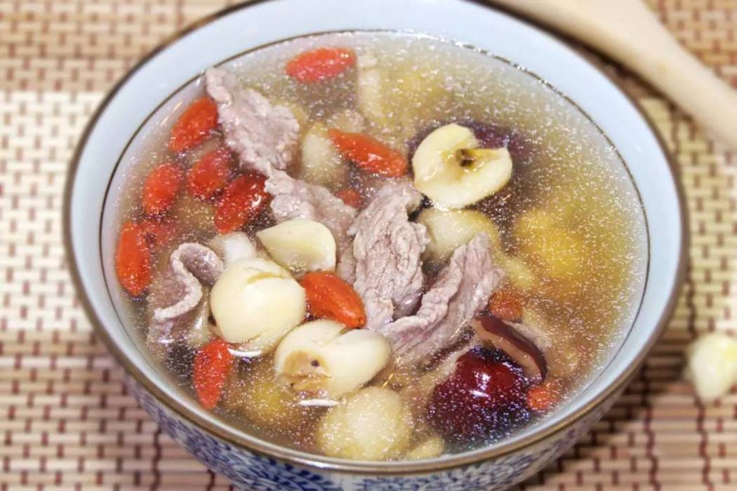芡實雞腳湯 芡實雞腳湯