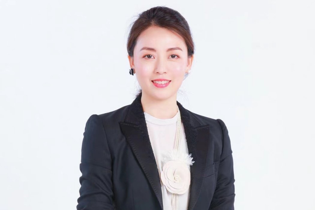 馮靜(上海交通大學口腔正畸學博士、副主任醫師、齊美矯正靜安店院長)