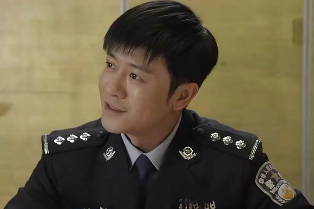 楊先(《江城警事》中的社區民警角色)