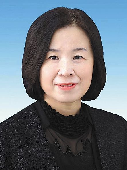劉紅(瓦房店市人大常委會黨組成員、辦公室主任) 劉紅(瓦房店市人大常委會黨組成員、辦公室主任)