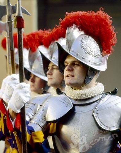 梵蒂岡衛隊的衣著和武器500年來從未改變