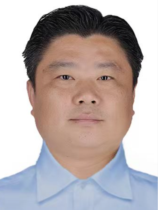 方雄(湖北省黃石市下陸區退役軍人事務局黨組成員、退役軍人服務中心主任) 方雄(湖北省黃石市下陸區退役軍人事務局黨組成員、退役軍人服務中心主任)