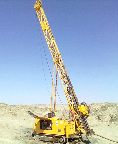 新疆地礦局桅桿式鑽塔