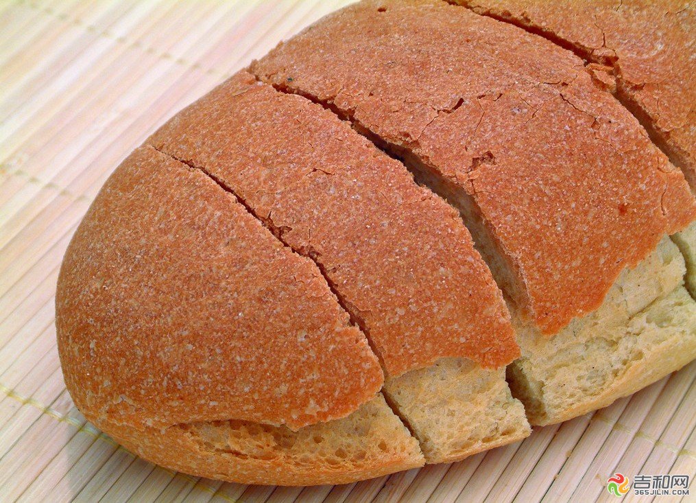 麥麩紅豆沙麵包