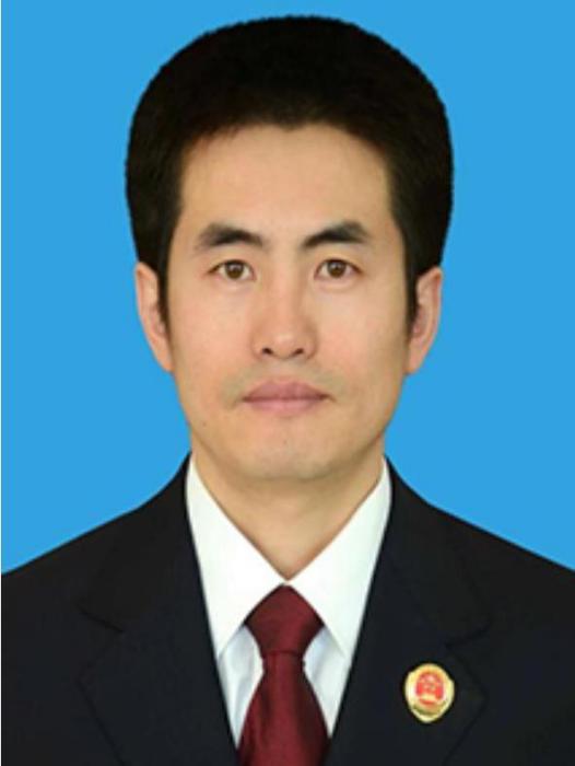 張彬(內蒙古自治區赤峰市敖漢旗人民檢察院黨組成員、政治部主任) 張彬(內蒙古自治區赤峰市敖漢旗人民檢察院黨組成員、政治部主任)