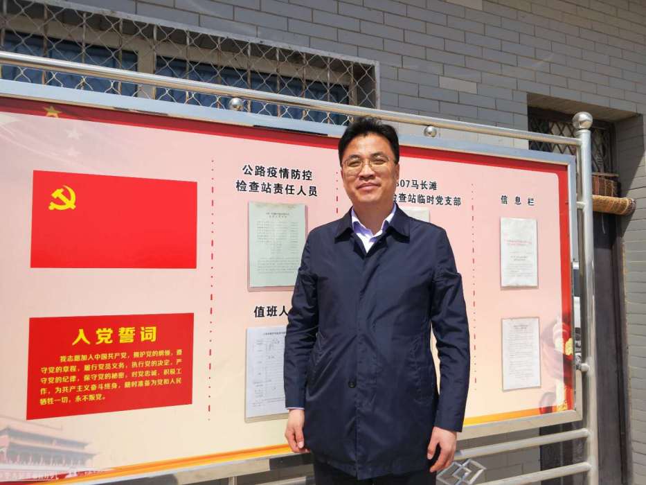 胡興成(吳忠市青銅峽市交通運輸局黨組書記、局長。) 胡興成(吳忠市青銅峽市交通運輸局黨組書記、局長。)