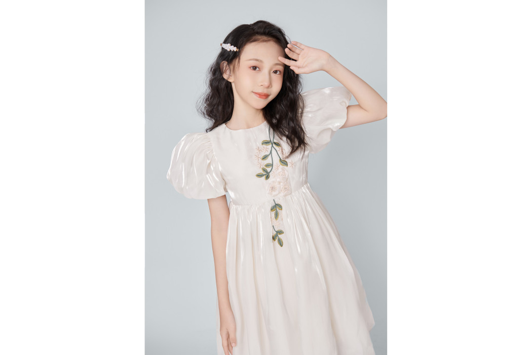 陳芊朵(中國影視兒童女演員) 陳芊朵(中國影視兒童女演員)