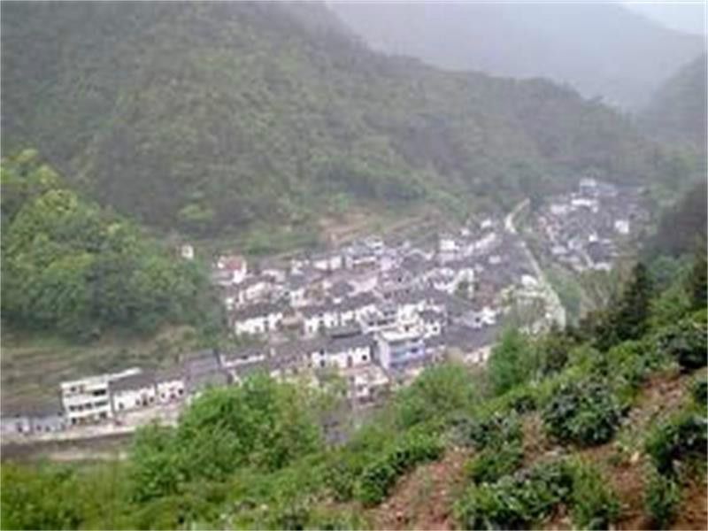 翠峰村(福建長汀縣大同鎮下轄村) 翠峰村(福建長汀縣大同鎮下轄村)
