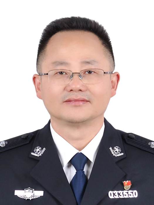 羅宏(四川省廣元市公安局副局長) 羅宏(四川省廣元市公安局副局長)