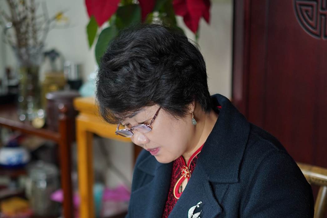 儲彩琴(高級工藝美術師) 儲彩琴(高級工藝美術師)