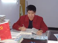 萬源市第三中學高級教師陳建強
