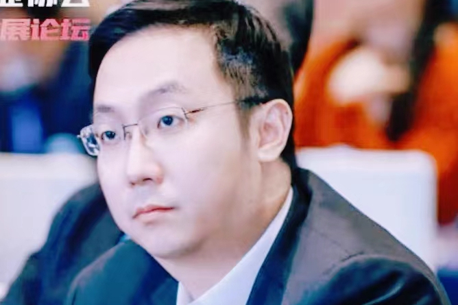 陳揚(華中科技大學國際醫學中心管理辦公室主任) 陳揚(華中科技大學國際醫學中心管理辦公室主任)