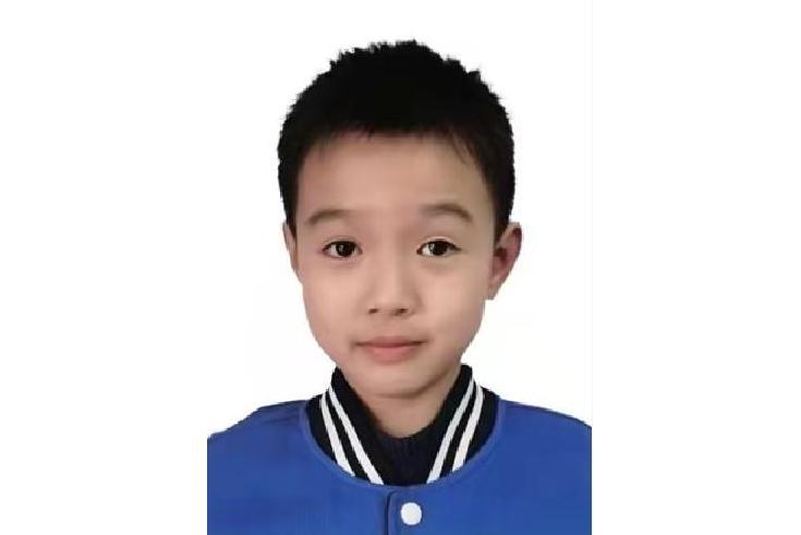 王梓墨(中國羽毛球運動員) 王梓墨(中國羽毛球運動員)