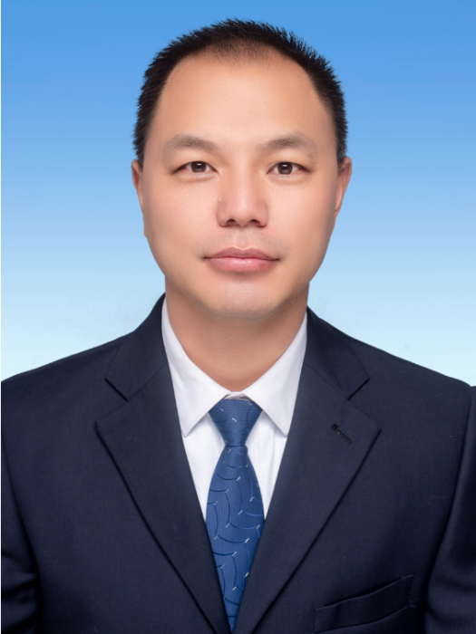 雷志雄(重慶市忠縣三匯鎮黨委副書記) 雷志雄(重慶市忠縣三匯鎮黨委副書記)
